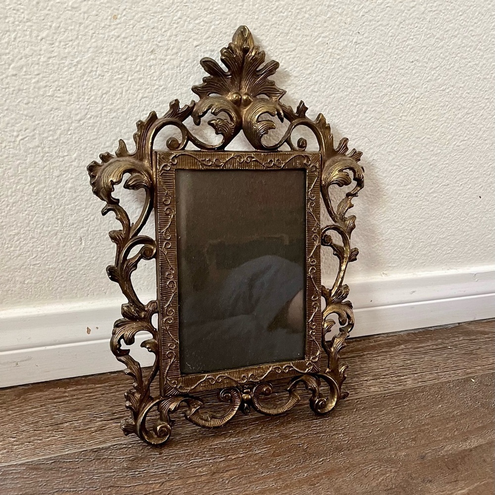 Vintage Rococ Style Brass Picture Frame 8/12 Inch - Picture 2 of 11